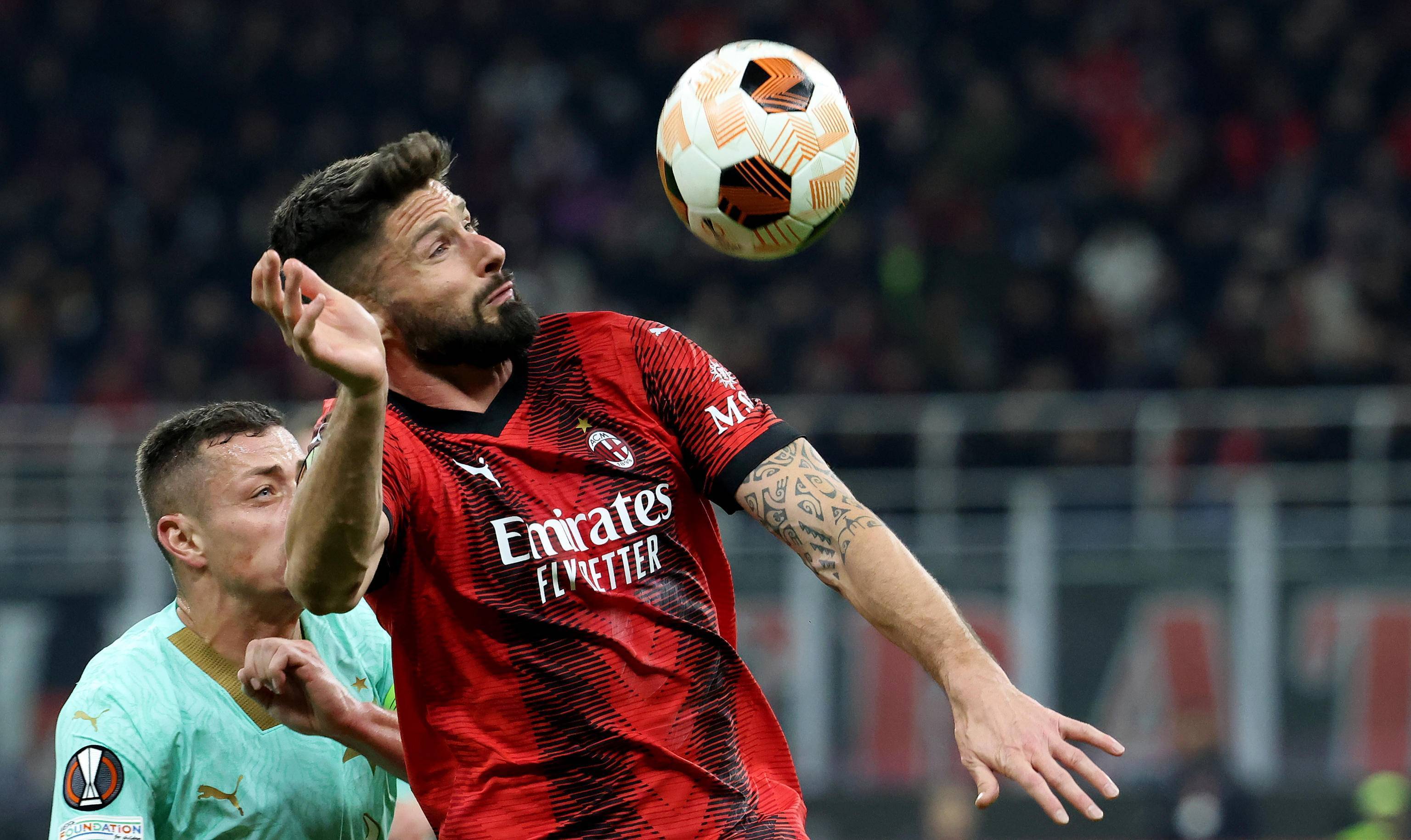 关于AC米兰准备和对手展开一场硬仗的信息 关于AC米兰准备和对手展开一场硬仗的信息