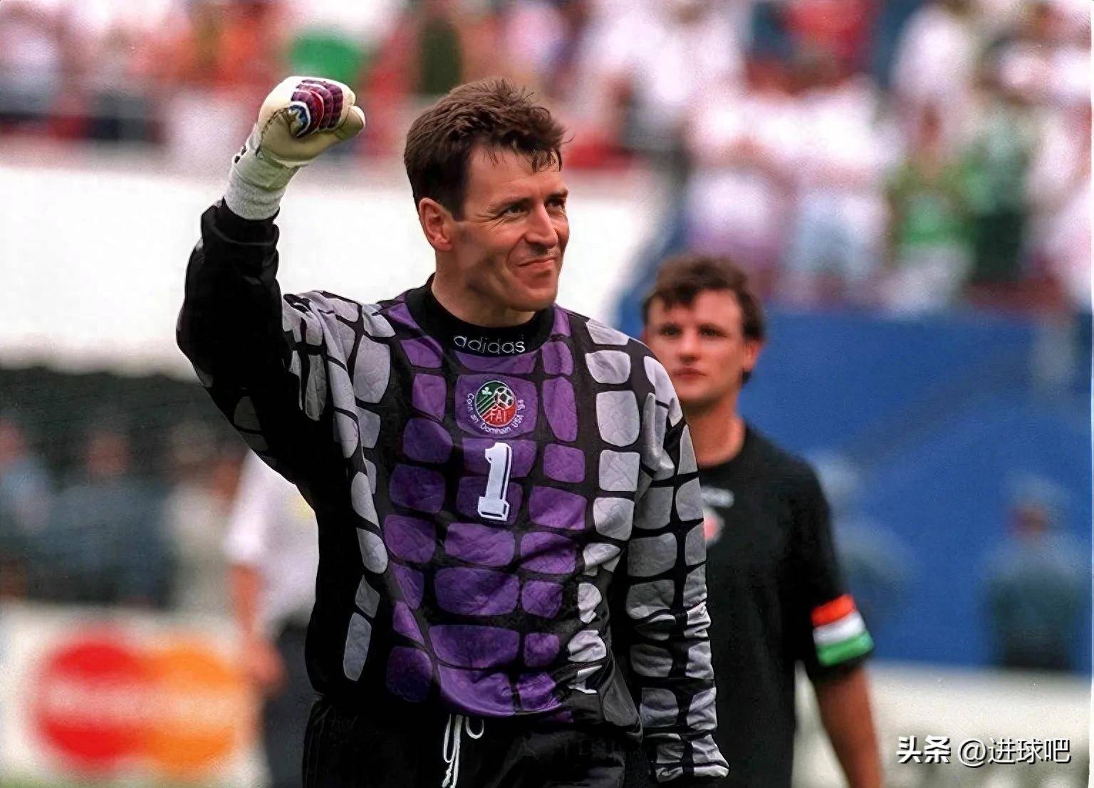 包含爱尔兰球队在欧洲比赛中再次展现实力的词条