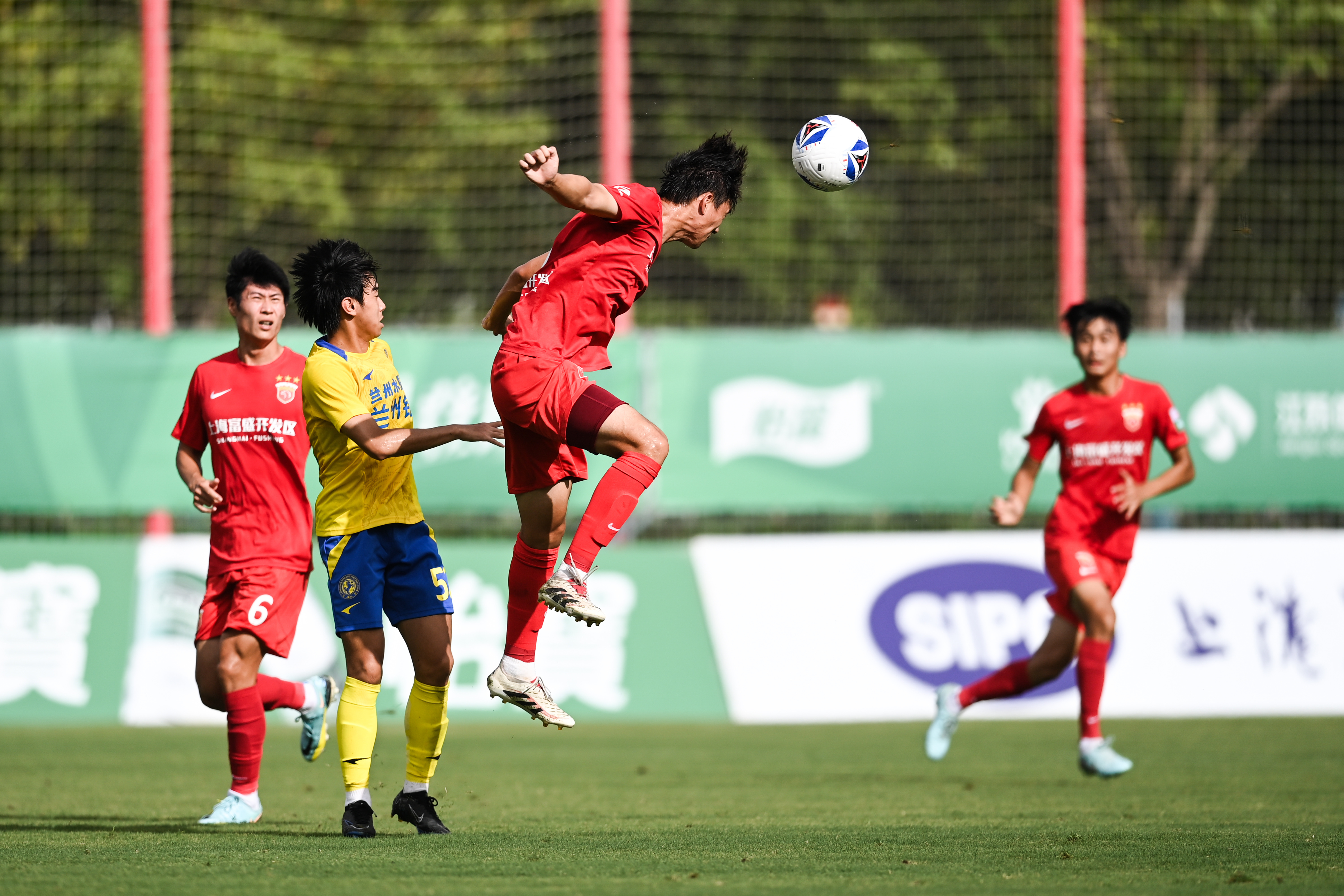 强队对决,精彩绝伦的足球盛宴 强队对决,精彩绝伦的足球盛宴