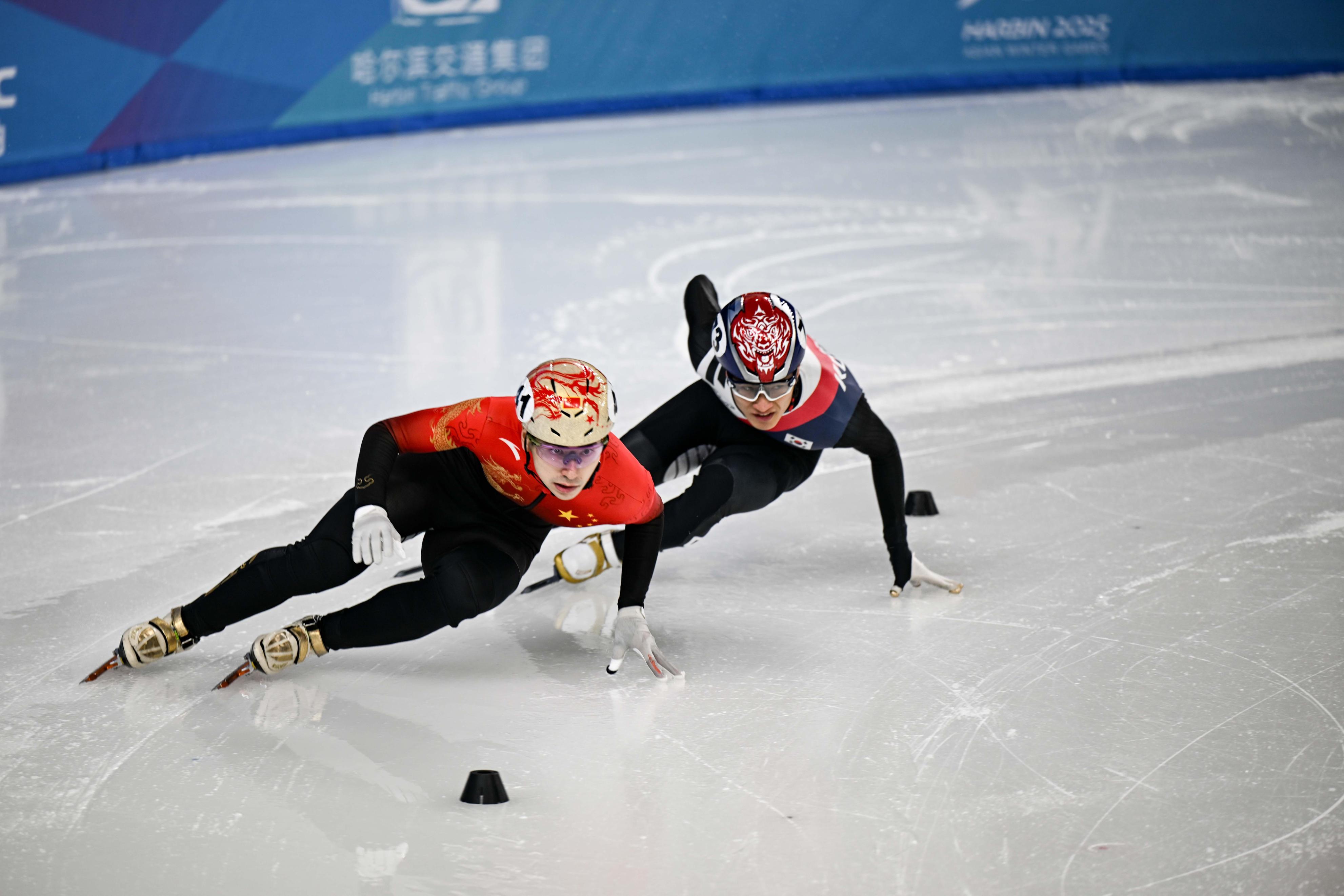 开云体育注册-关于韩国运动员力克对手，夺得滑板滑雪金牌的信息