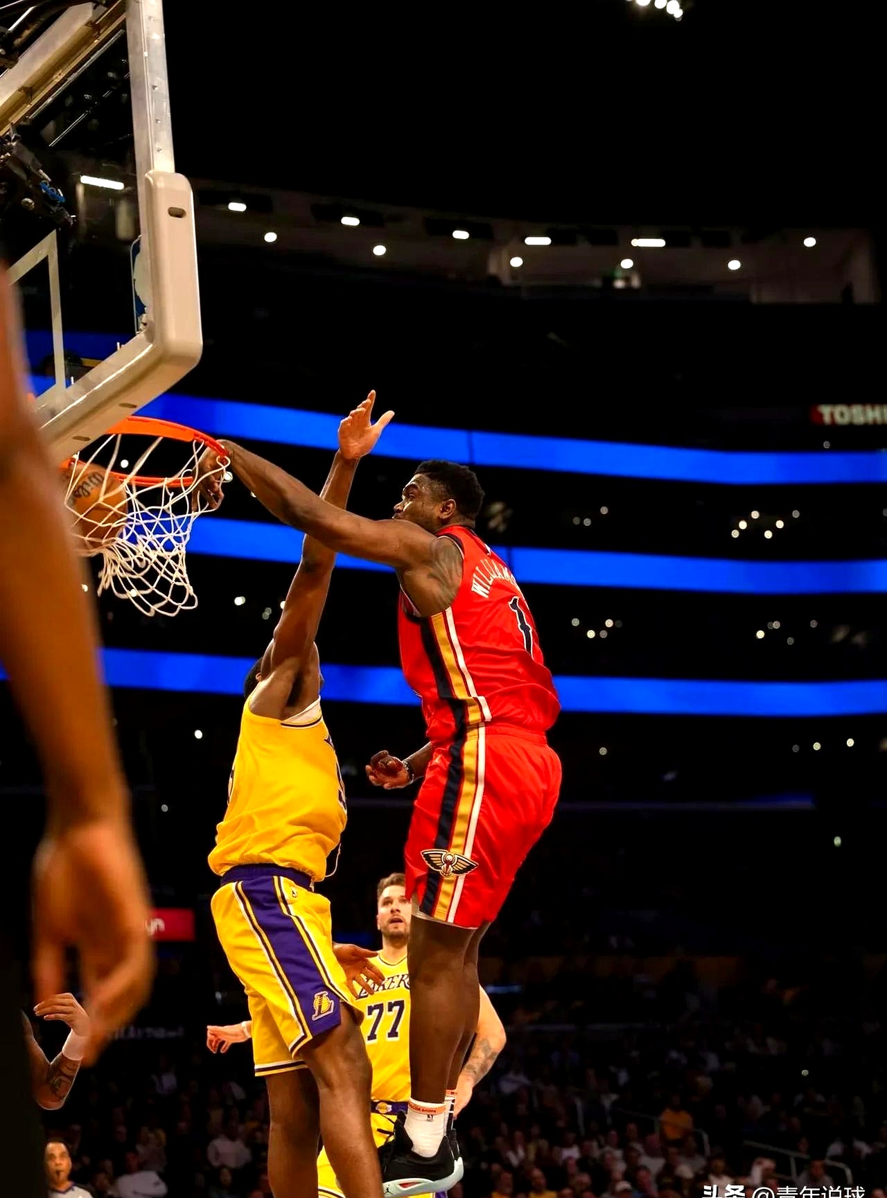 NBA季后赛:湖人逆转太阳获得关键胜利 NBA季后赛:湖人逆转太阳获得关键胜利